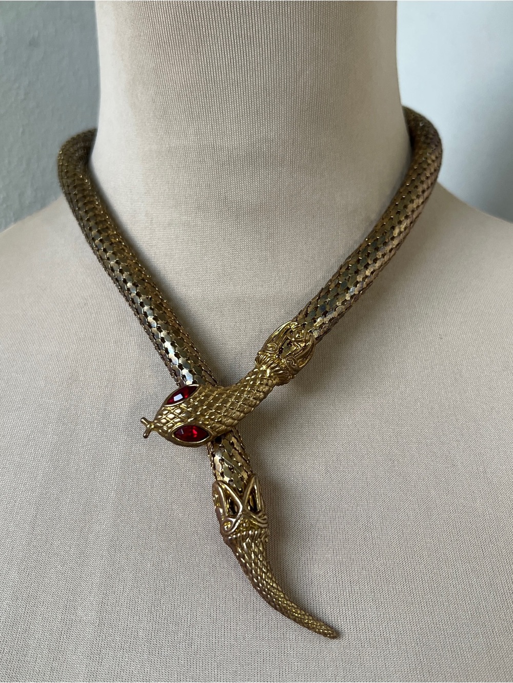 Authentic Vintage Gold Bronze Mesh Snake Choker Lariat Necklace 20”